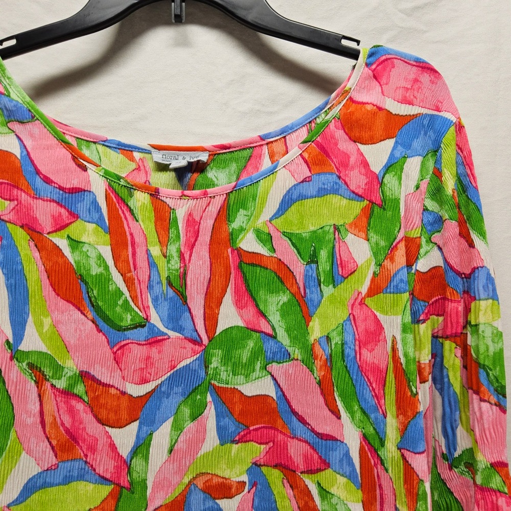 Floral & Ivy Blouse Womens 2X Multicolor Abstract Leaf Plisse Long Sleeve Scoop